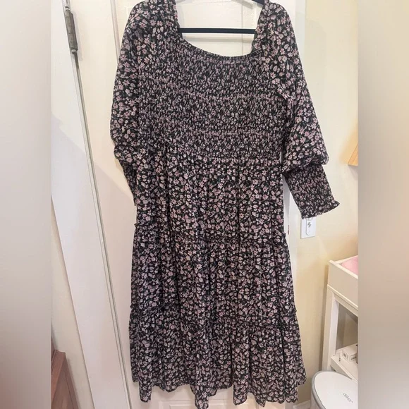 Ivy City Demi Dress in Floral Black and Pink - Picture 2 of 5